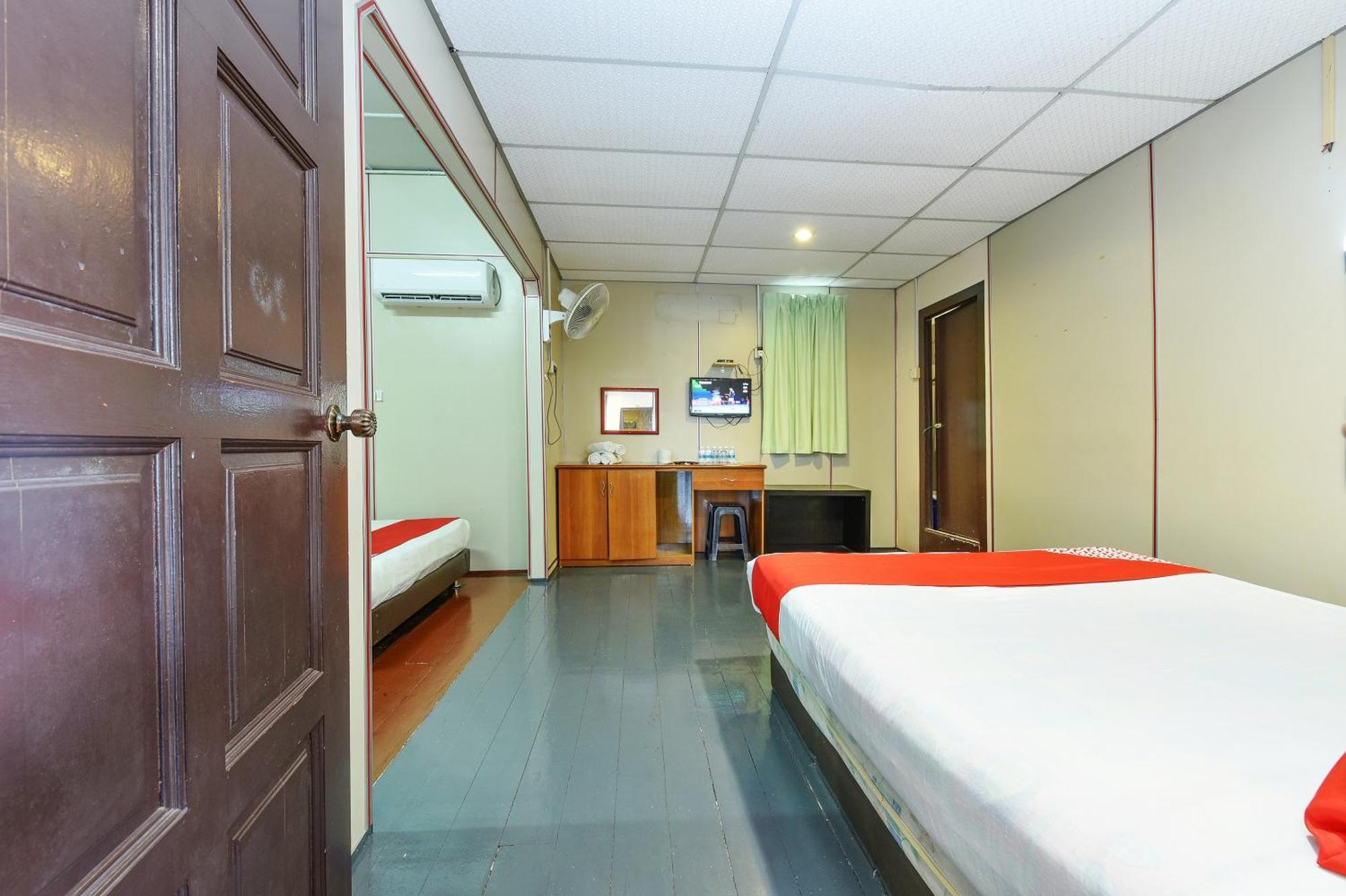 Oyo 90627 Pulau Ketam Inn Klang Exterior photo
