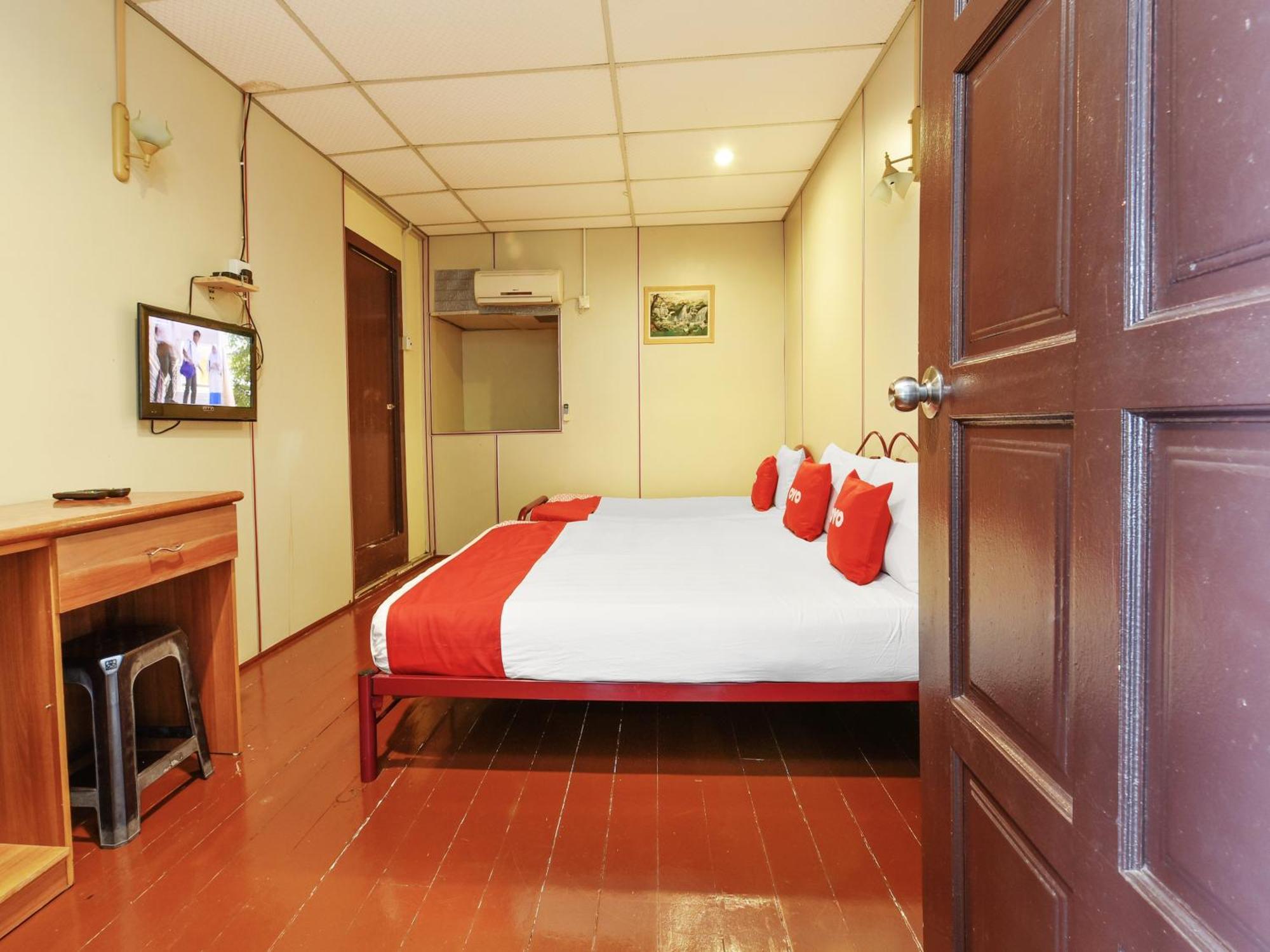Oyo 90627 Pulau Ketam Inn Klang Exterior photo